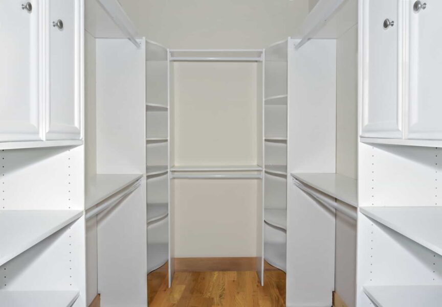 Walk-in Closet