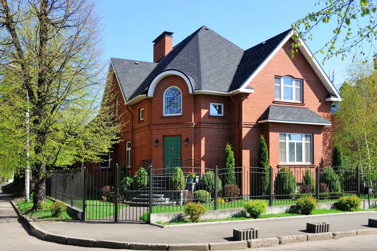 Do All Brick Homes Have Studs? Your Own Architect